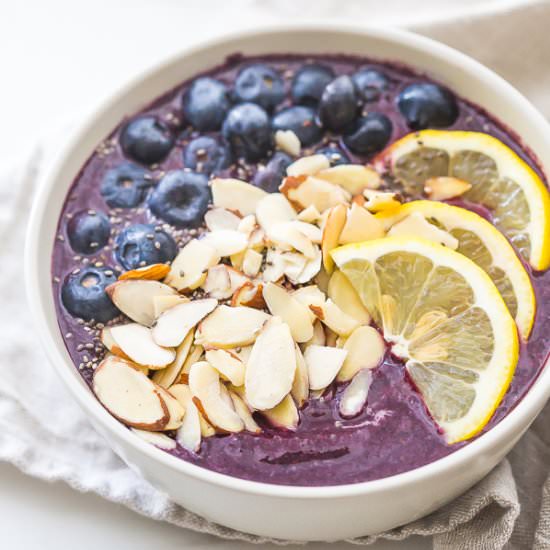 Blueberry Muffin Smoothie Bowl - Recipe photo by 40aprons