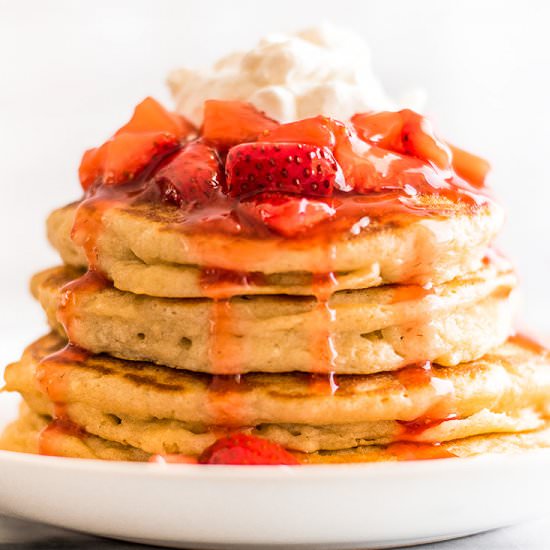 Quick and Easy Strawberry Sauce - Recipe photo by BakingMischief
