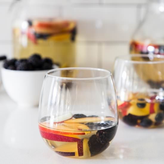White Summer Sangria - Recipe photo by FakeFoodFree