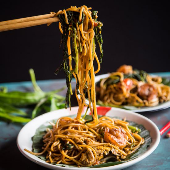 Spicy Stir-fried Noodles - Recipe photo by WhatToCookToday