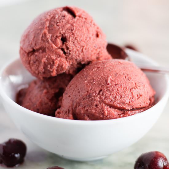 10-Minute Cherry Frozen Yogurt - Recipe photo by dessertsbyjuliette
