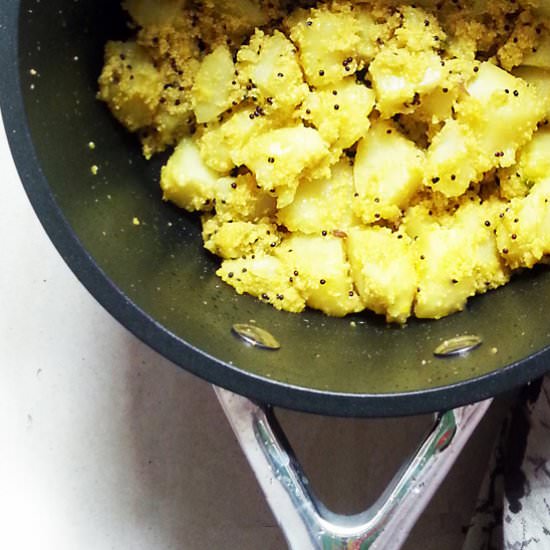 Aloo Posto: Bengali Potato Curry - Recipe photo by steamingpot