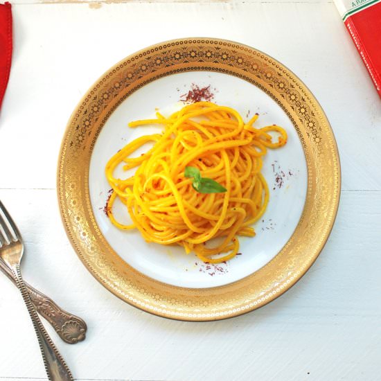 Saffron Pasta - Recipe photo by theunmanlychef