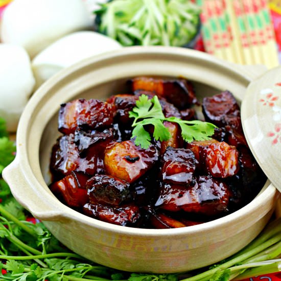 Braised Pork Belly - Recipe photo by featsoffeasts