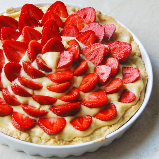 Strawberry & Vanilla Bean Tart - Recipe photo by foodiesisterspl