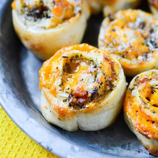 Garlic Butter Bacon Cheddar Wheels - Recipe photo by TheSaltyPot