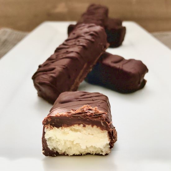Paleo Vegan Bounty Bars - Recipe photo by Justina Elumeze