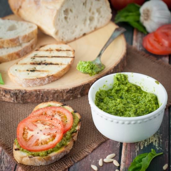 Delicious pesto sauce - Recipe photo by photosandfood
