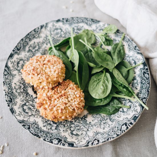 Sweet Potato Burgers & almond crust - Recipe photo by suvellecuisine