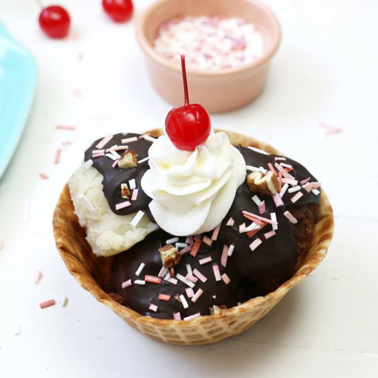 Ice Cream Sundae Cakes - Recipe photo by abeautifulmessblog