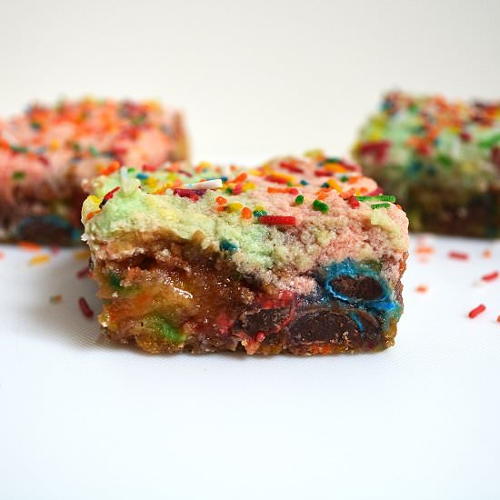 Unicorn Cookie Bars - Recipe photo by lightscamerabake