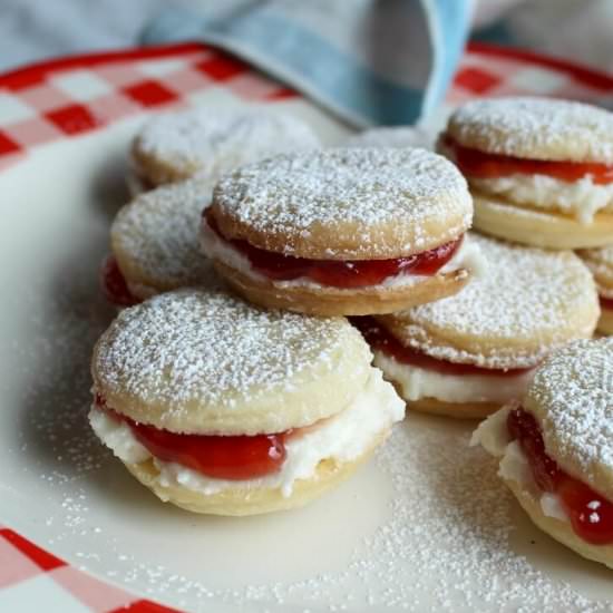 Lemon Strawberry Sandwich Cookies - Recipe photo by HungryEnoughToEatSix
