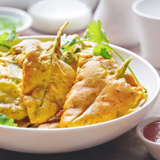 Palak ke apkode (Spinach fritters) - Recipe photo by cubesnjuliennes