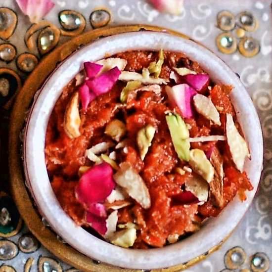 Gajar Halwa or Carrot Pudding - Recipe photo by hetalkamdar