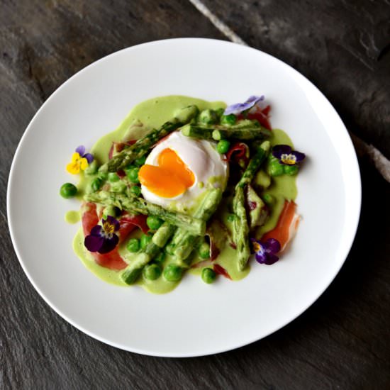 Fresh peas,Asparagus & Poached Egg - Recipe photo by TheAlpineKitchen