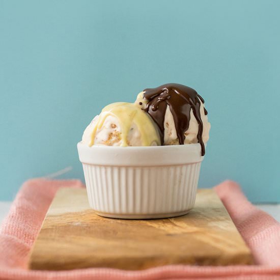 Dark & White Olive Oil Magic Shell - Recipe photo by thehungrybites.com