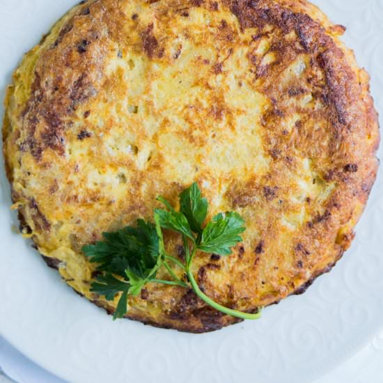 Traditional Tortilla Española - Recipe photo by gnom-gnom