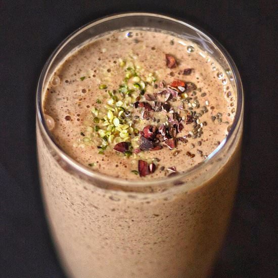 Healthy Chocolate Banana Smoothies - Recipe photo by KneadingHome