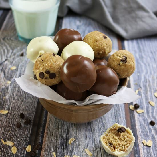 No Bake Caramel Chocolate Treats - Recipe photo by SavorySpin