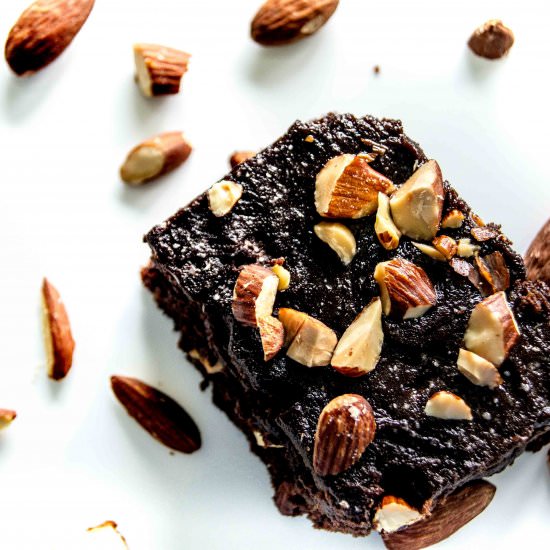 Chocolate Almond Brownies - Recipe photo by chocolatesandchai