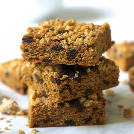 Chocolate Chunk Granola Blondies - Recipe photo by turniptheoven