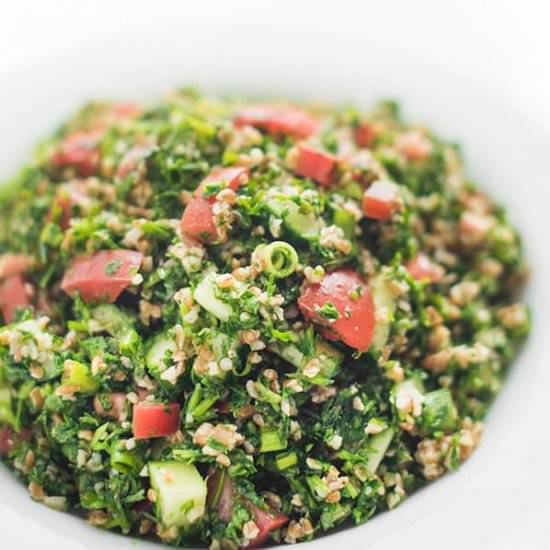 Authentic Lebanese Tabbouleh - Recipe photo by thelemonbowl