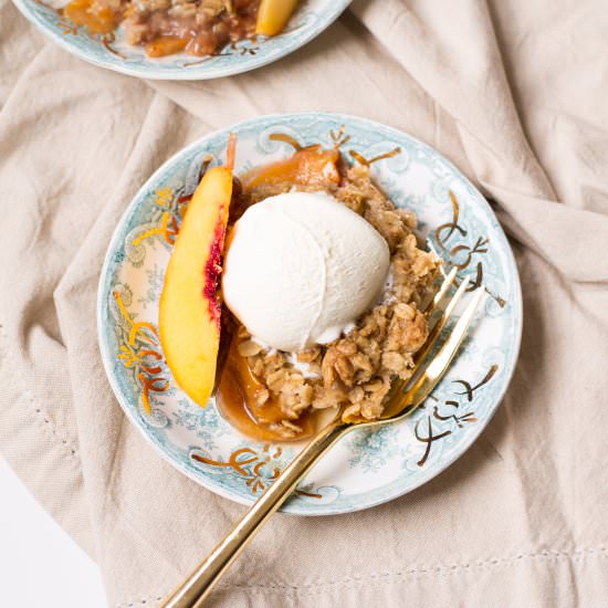 Easy Peach Crisp - Recipe photo by ohsheswooned
