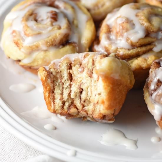 25-Minute Mini Cinnamon Rolls - Recipe photo by bellyfull