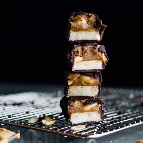 Vegan Snickers Bars - Recipe photo by the barefoot housewife