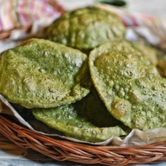 Spinach Poori | Palak Poori - Recipe photo by hetalkamdar