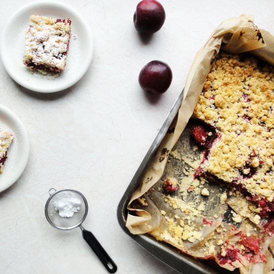 Spicy Plum Pie - Recipe photo by foodiesisterspl