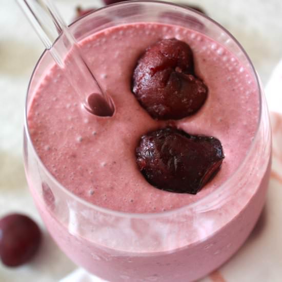 Cherries & Cream Smoothie - Recipe photo by girlinhealing