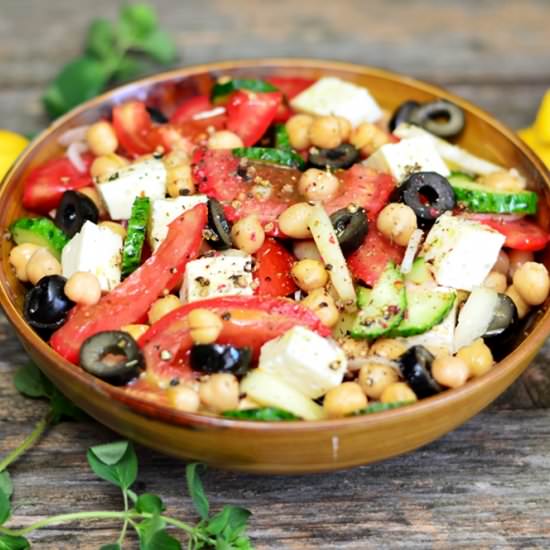 Mediterranean salad with chickpeas - Recipe photo by Caietul cu retete