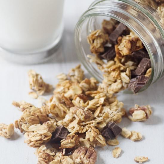 Healthy PB Chocolate Chunk Granola - Recipe photo by theteatimebaker