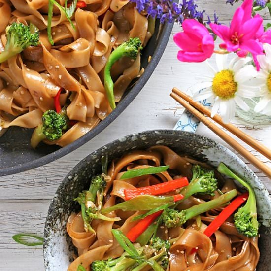 Quick & Easy Vegetable Chow Fun - Recipe photo by foxy folksy