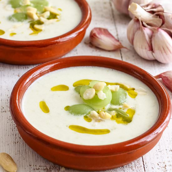 spanish ajoblanco - Recipe photo by Happy Foods Tube