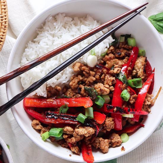 Thai Basil Chicken Bowls - Recipe photo by tippsinthekitch