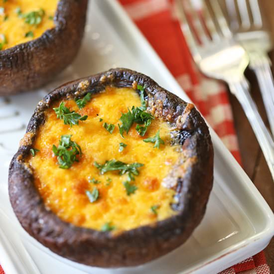 cheesy portobello mushrooms - Recipe photo by vered