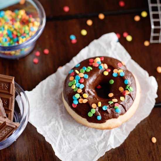 Chocolate Frosted Baked Donuts - Recipe photo by mommity