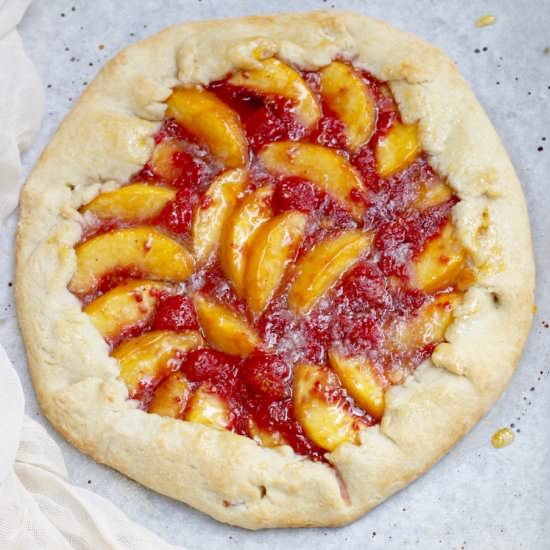 Rustic Peach and Raspberry Crostata - Recipe photo by marilenaskitchen