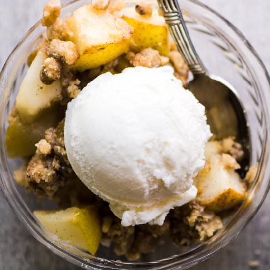 Easy Pear Crisp - Recipe photo by theviewfromgreatisland