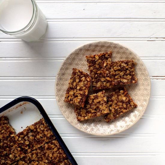 red quinoa banana oat bars - Recipe photo by davebakes