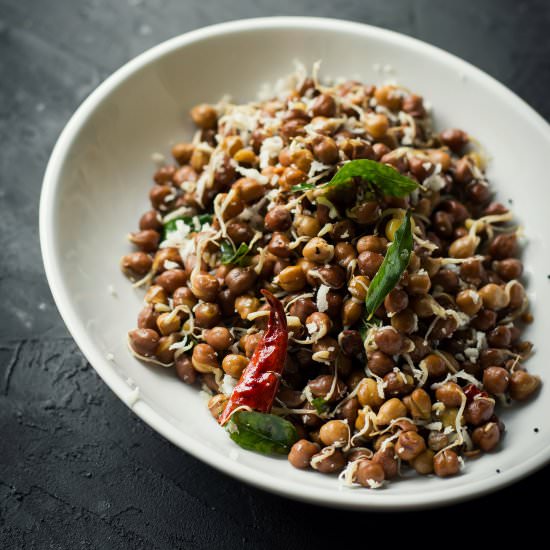 Black Chickpea Sprouts and Coconut - Recipe photo by loveisinmytummy