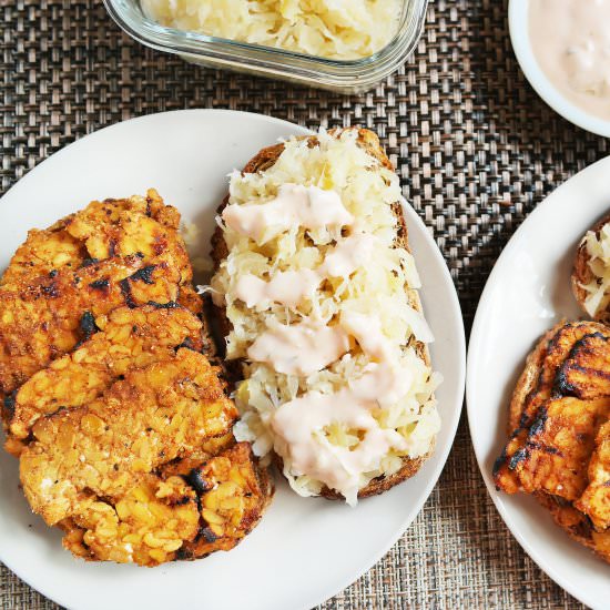 Tempeh Reuben Sandwich - Recipe photo by Plateofplants