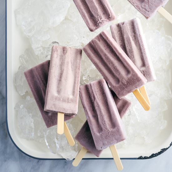 Creamy Red Bean Popsicles (红豆冰棍) - Recipe photo by omnivorescookbook