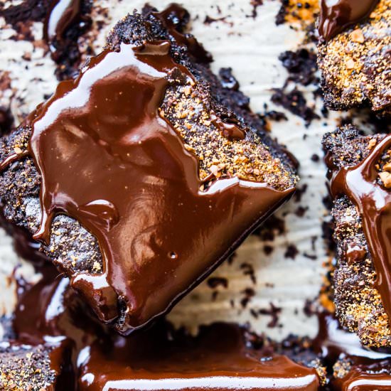 Dirty Chai Flourless Brownies - Recipe photo by Cotter Crunch