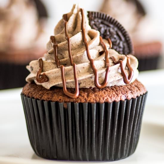 Small-batch Oreo Cupcakes - Recipe photo by BakingMischief
