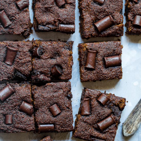 Hazelnut Paleo Pumpkin Cake Bars - Recipe photo by foodfaithfitness