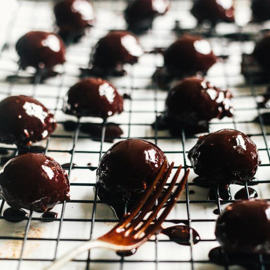 Raw Double Chocolate Macaroons - Recipe photo by wholeheartedeats