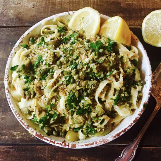 Easy Mediterranean Fettuccine - Recipe photo by Grits and Pinecones
